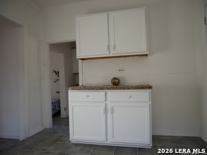 Building Photo - 1820 Ruiz St