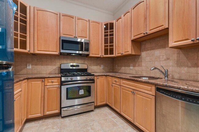 Building Photo - 311 Washington St