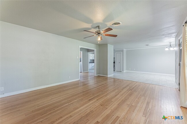 Building Photo - 1020 N 15th St