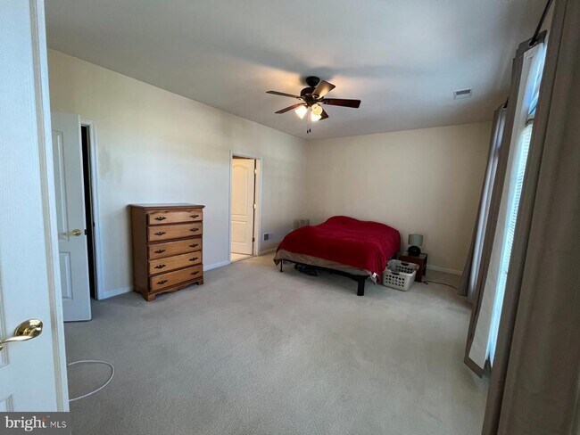 Building Photo - 43326 Columbus St