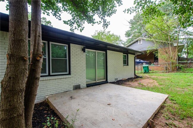 Building Photo - 3833 Wedgefield Cir