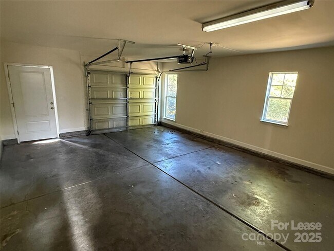 Building Photo - 9122 Vilandry Way