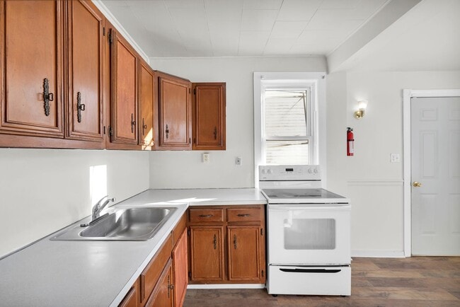 Building Photo - 520-530 Washington St