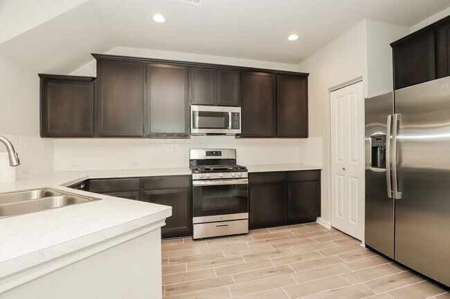Building Photo - Amazing home ready to move in!