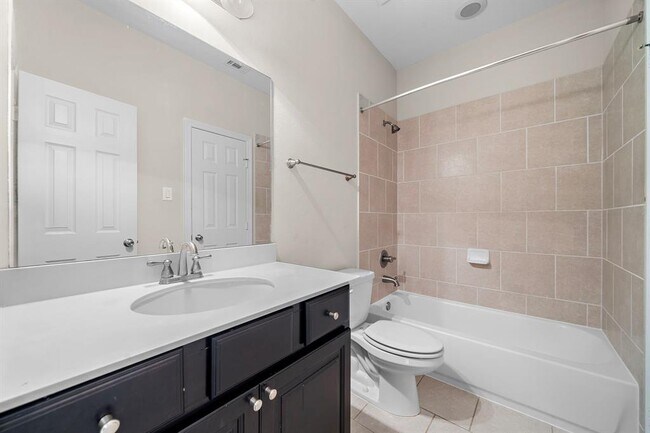 Building Photo - 4534 Montcliff Bend Ln