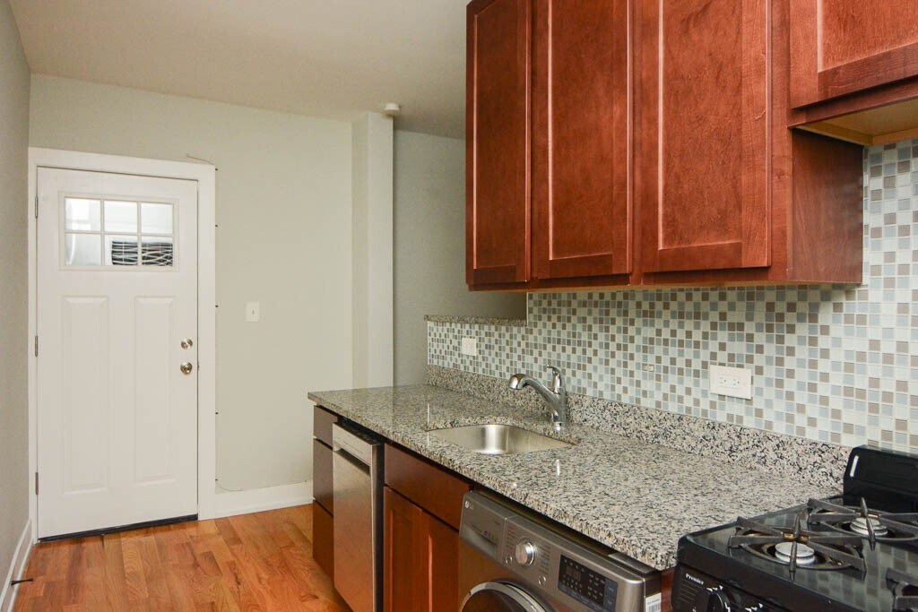 Building Photo - 2915 N Mildred Ave