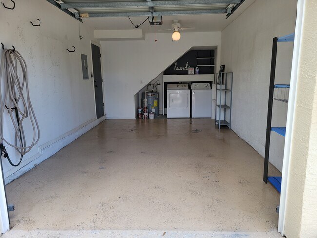 Building Photo - 682 Green Valley Rd