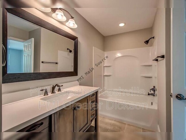 Building Photo - 5503 Saddlewood Ln