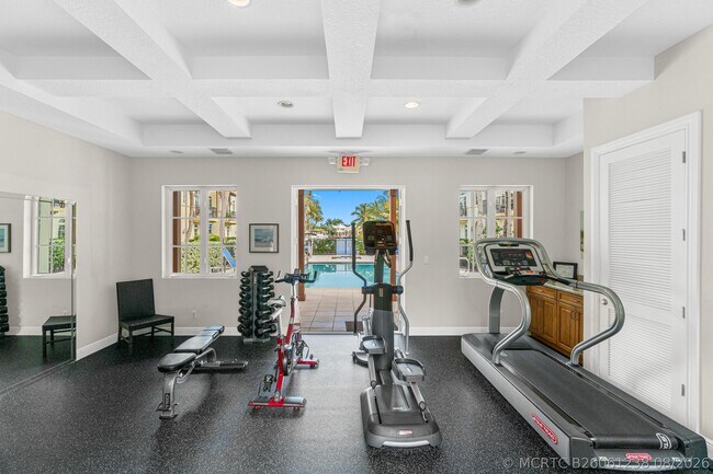 Building Photo - 809 Estancia Wy