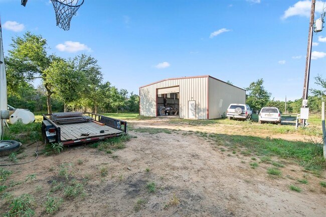 Building Photo - 4771 Co Rd 473
