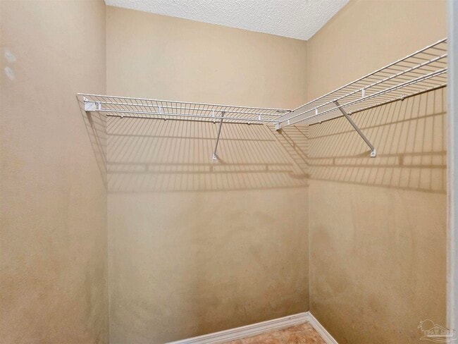 Building Photo - 3359 Green Briar Cir