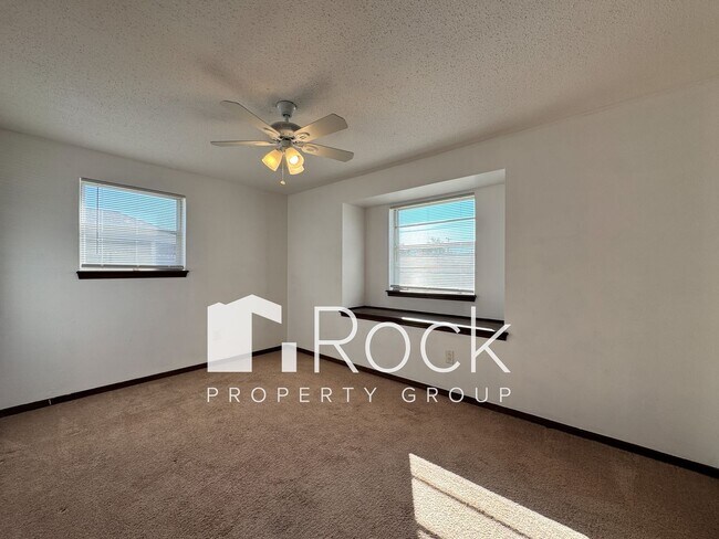 Building Photo - 3Bed/1Bath Home in Moore with Covered Fron...