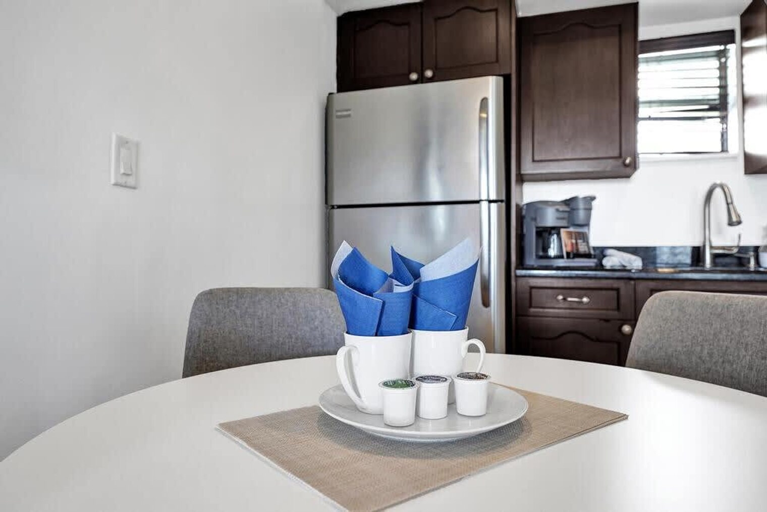 Building Photo - 333 Walnut St