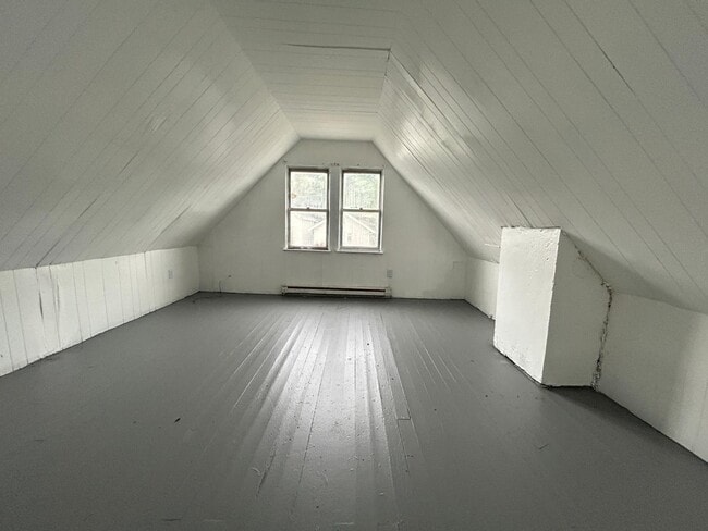 Building Photo - 1910 Fairmount Ave