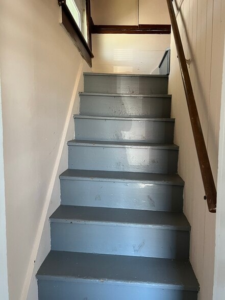 Building Photo - 125 W High St