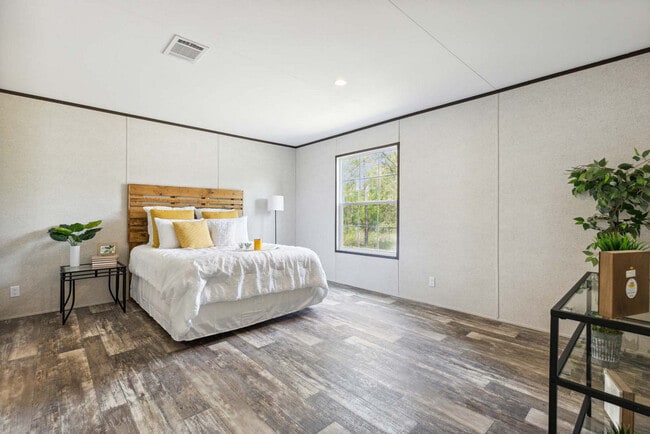 Building Photo - 4075 Lookout Ln