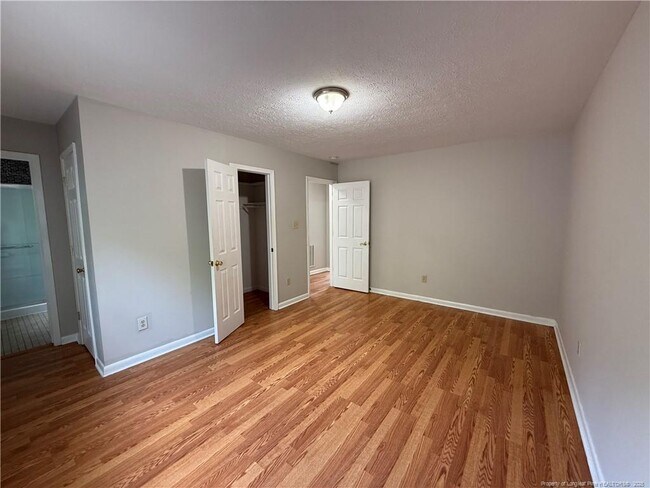 Building Photo - 849 Stoneykirk Dr