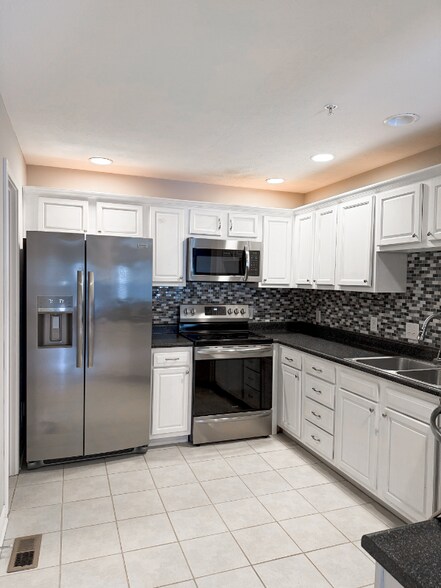 Building Photo - 1469 Royal Reserve Way