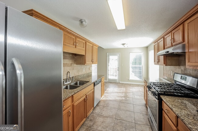 Building Photo - 6555 Creekview Ct