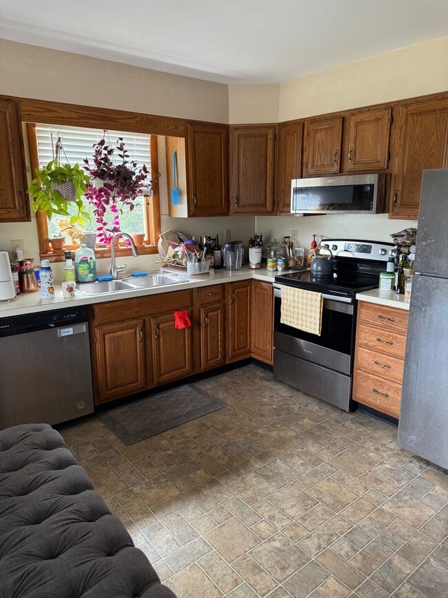 Building Photo - 11755 Village Heights Dr