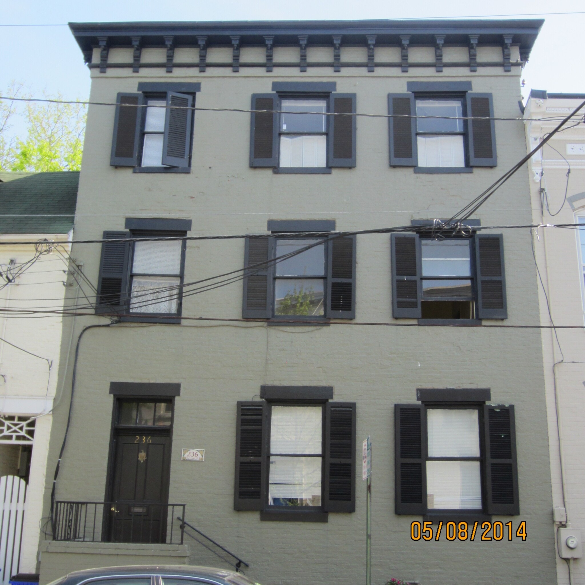 Building Photo - 236 E 2nd St