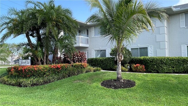 Primary Photo - 707 Neapolitan Way