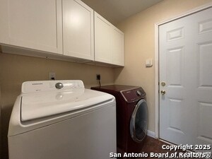 Building Photo - 6734 Honeyridge Ln