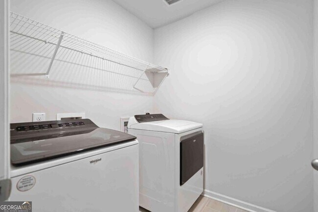 Building Photo - 279 Wells Cir