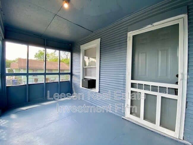 Building Photo - 3240 Jackson St