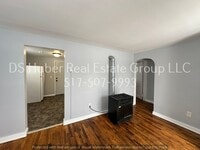 Building Photo - 440 Community St