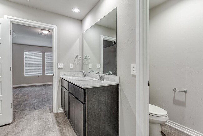 Building Photo - 4405 Montage Blvd