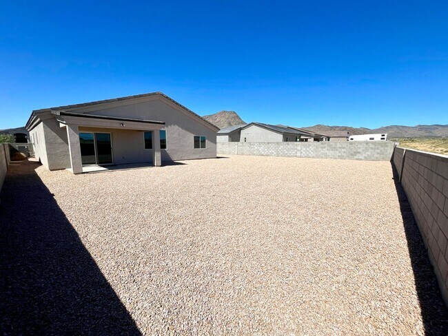 Building Photo - New 2024 Built 3 Bedroom Home with Beautif...