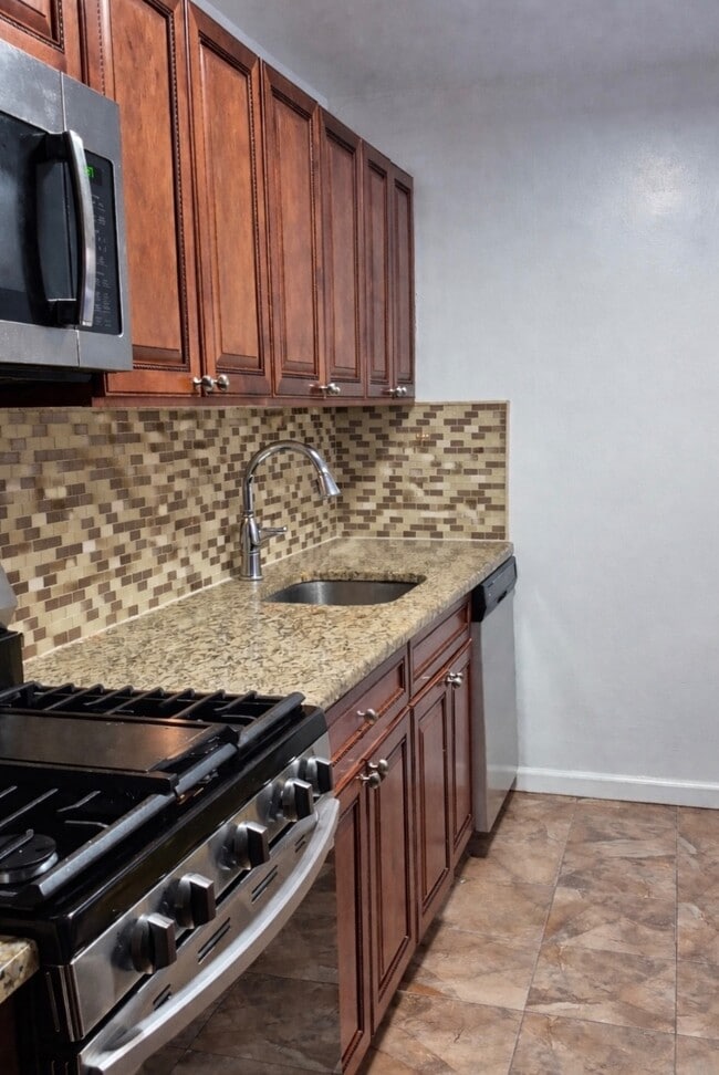 Building Photo - 210 Atlantic Ave