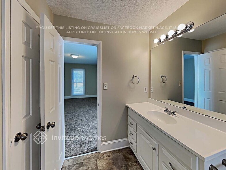 Building Photo - 9912 Spring Harvest Dr