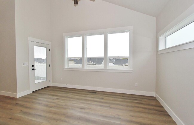 Building Photo - Stunning Brand New Home With Unobstructed ...