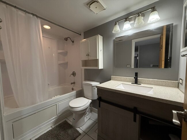 Building Photo - 259 Stoneybrook Ln