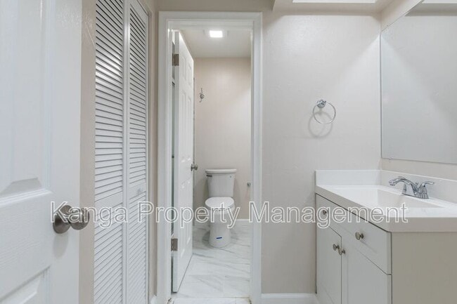 Building Photo - 7750 SW 10th Ct