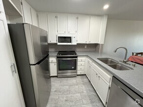 Building Photo - Beautiful 1 Bed 1 Bath Furnished Condo *Mo...