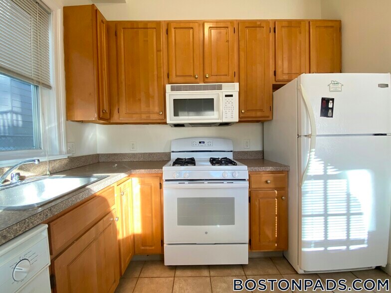 Building Photo - 9 Gardner Terrace