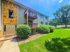 Building Photo - Summer Leasing Special: $995/month 2 Bed, 2 Bath Condo with Pool Access in Clive