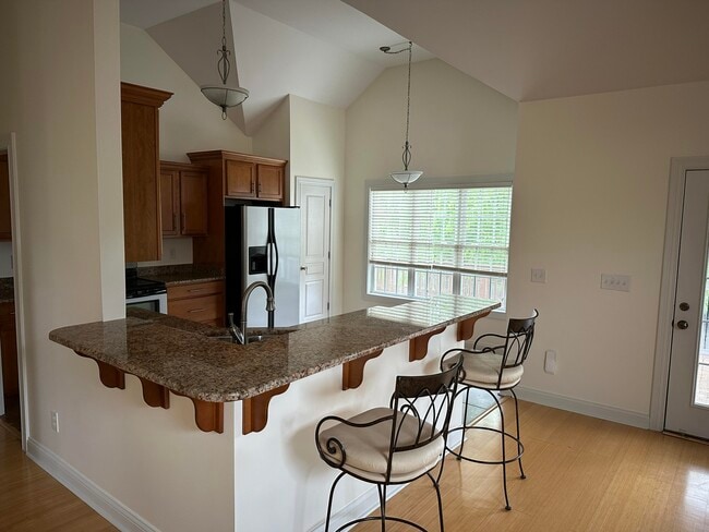 Building Photo - 106 Wisteria Ln