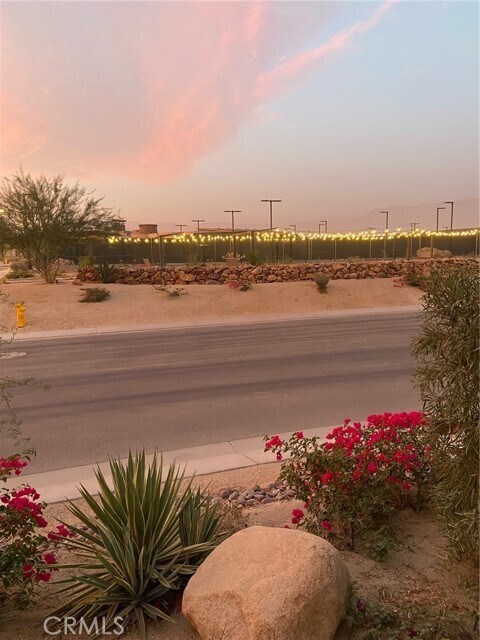 Building Photo - 82 Burgundy