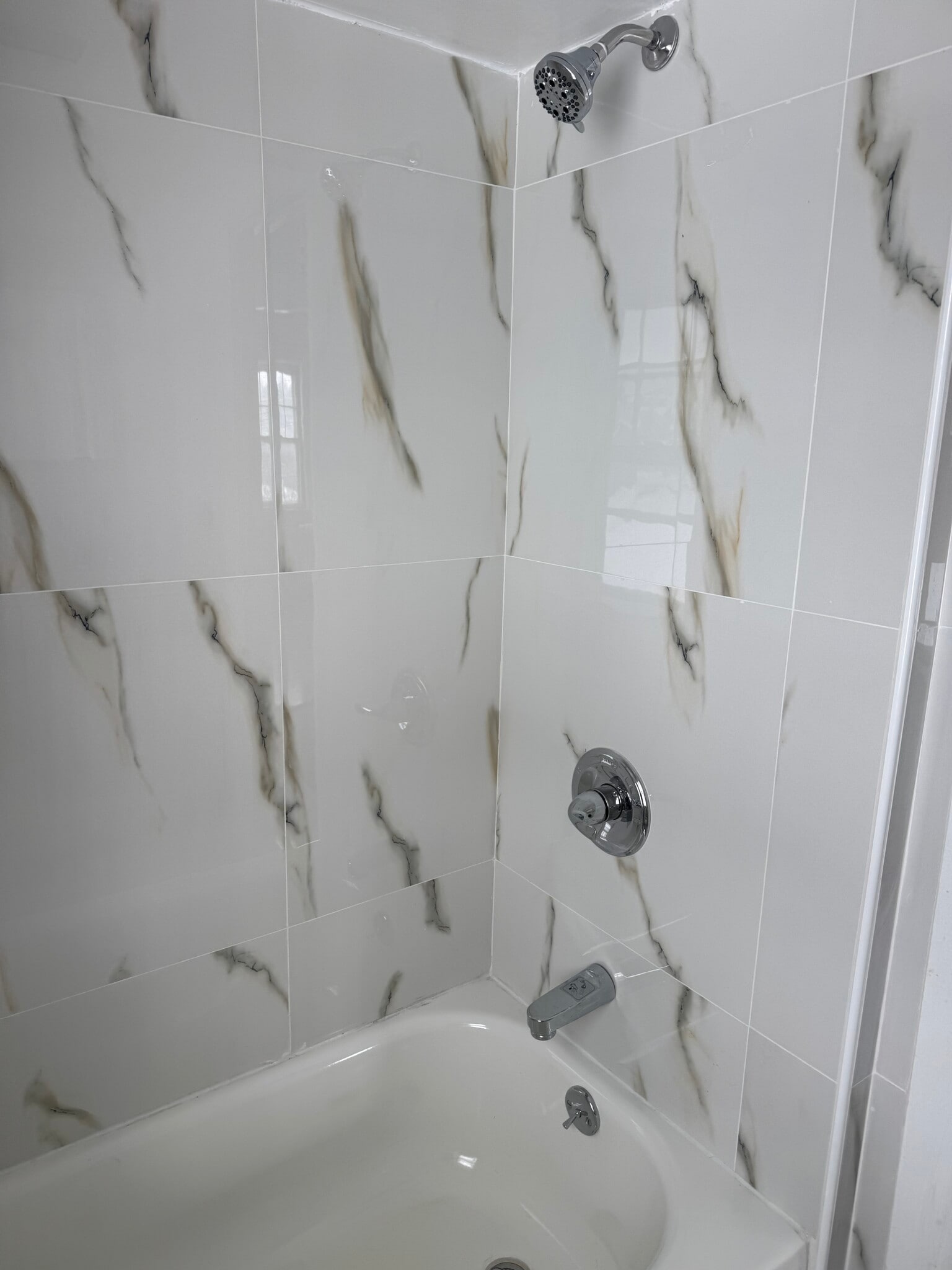 Building Photo - 334 Midland Ave