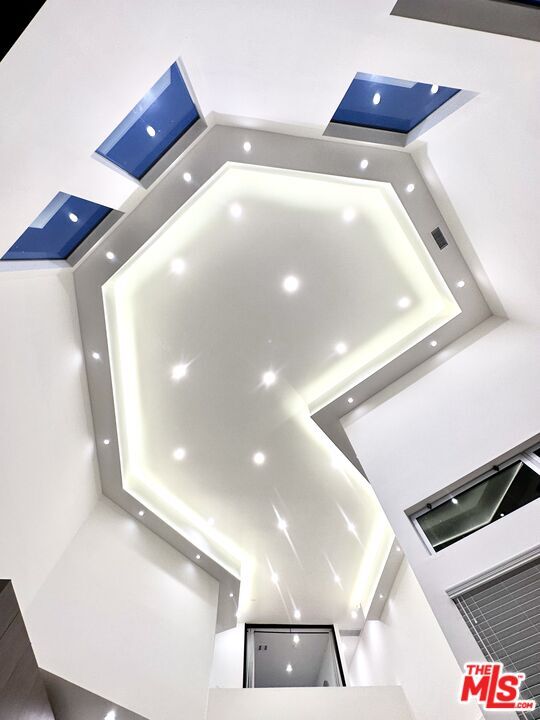 Building Photo - 822 Pacific Ave