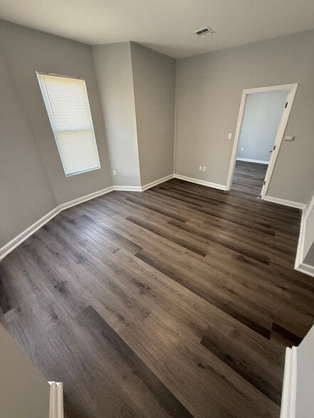 Building Photo - 71-73-73 N Main St