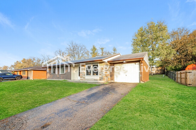 Building Photo - 7320 Kirkveiw Dr