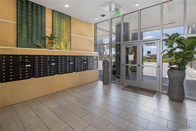 Building Photo - 7000 Hawaii Kai Dr