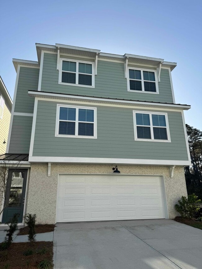 Building Photo - Bailey's Cove at Hilton Head Island | Where coastal living meets effortless elegance.