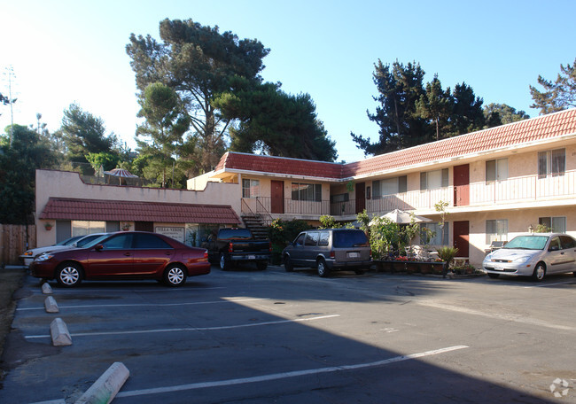 Building Photo - Villa Verde Apartments