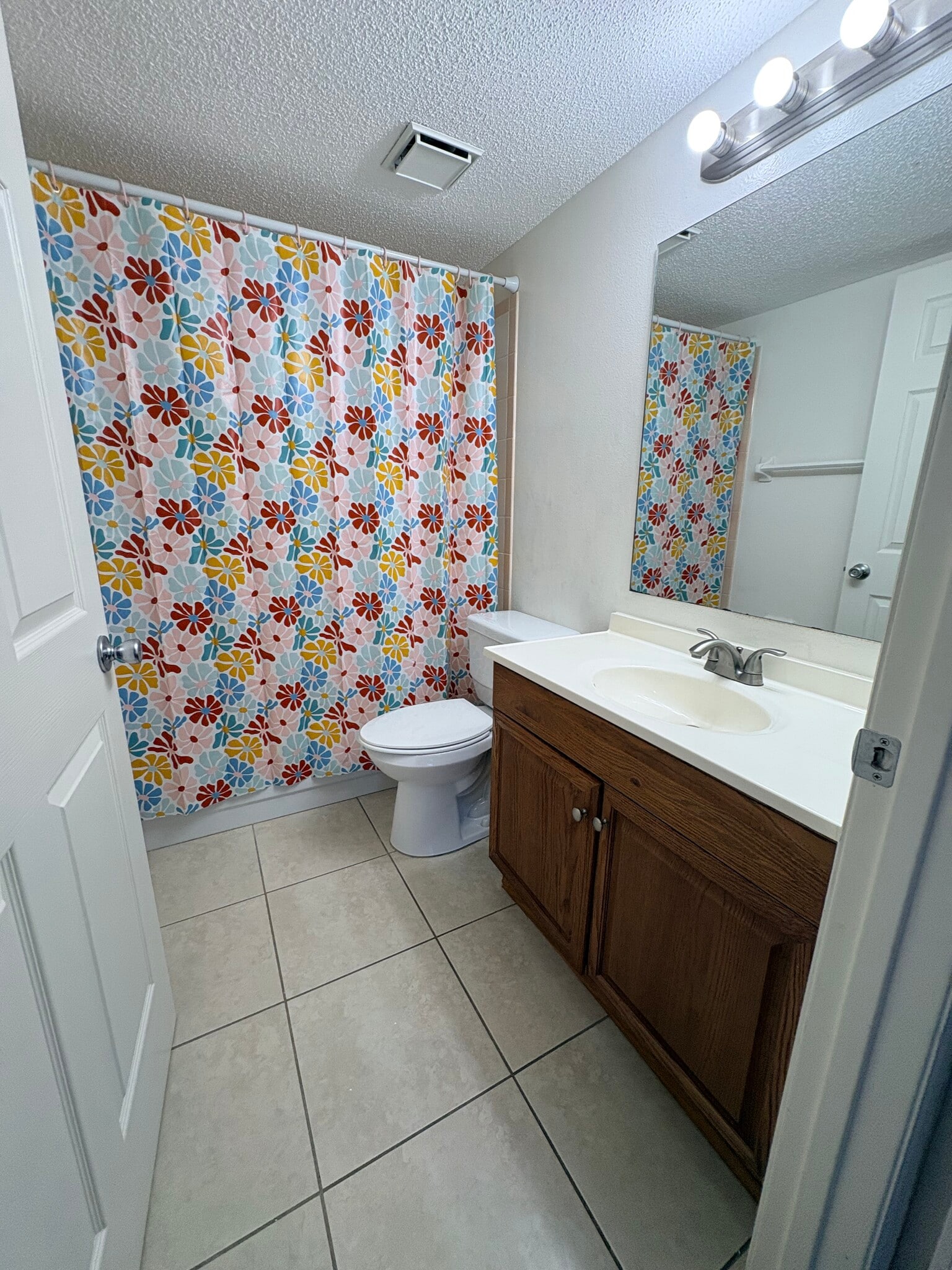 Guest bath - 4870 S Atlantic Ave